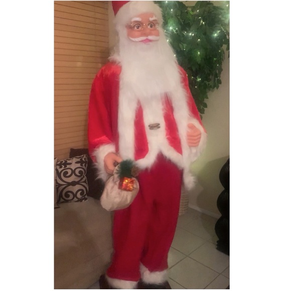 Santa Sings and dances motion sensor - Picture 1 of 5